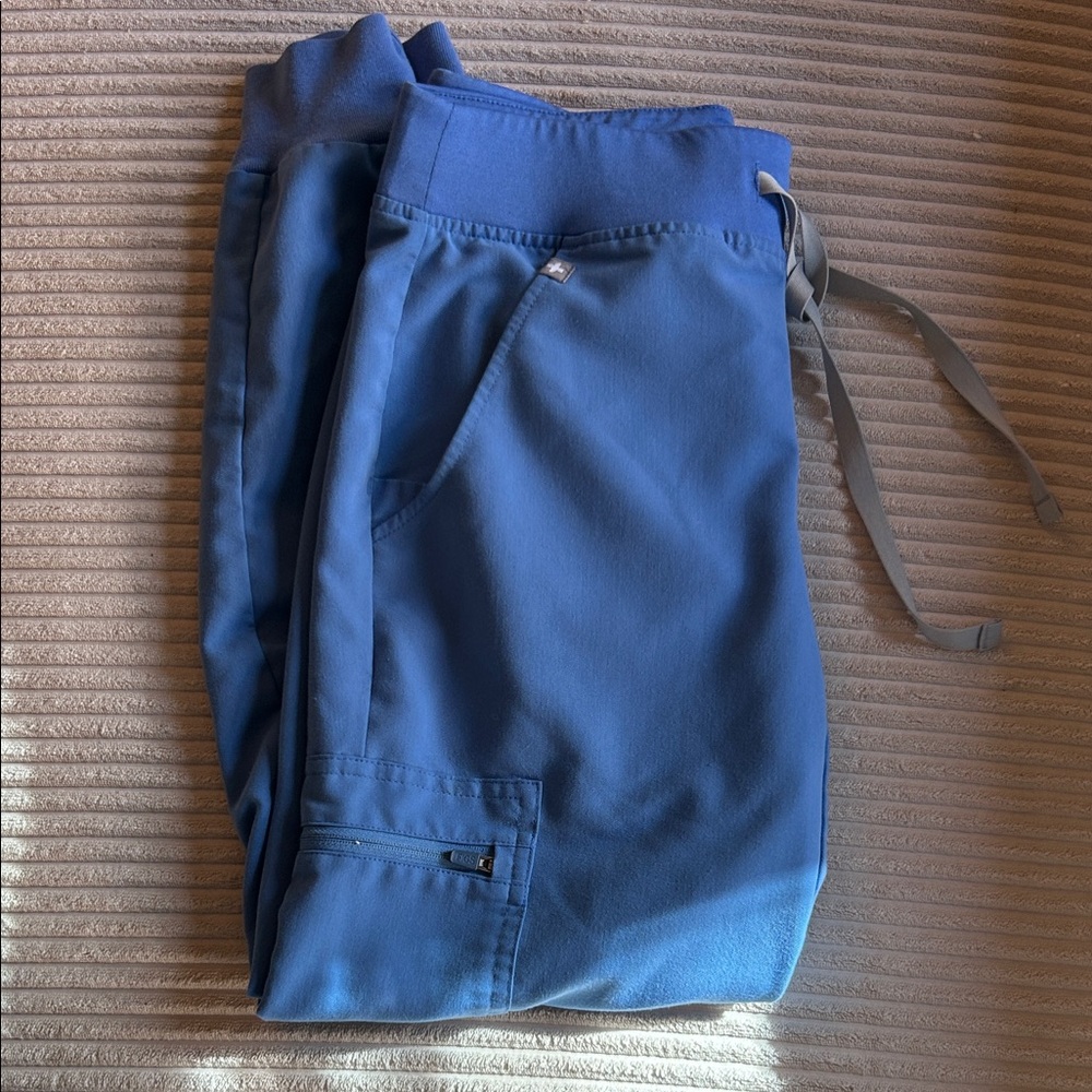 FIGS Zamora™ - Petite Jogger Scrub Pants - XXS - Petite / Ceil Blue